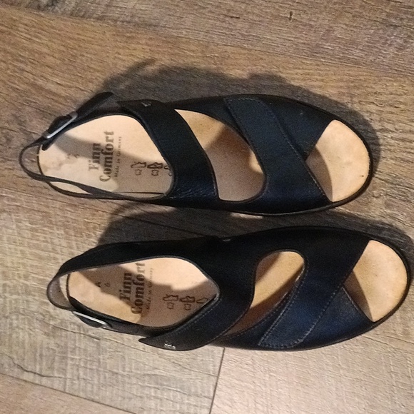 FINN Comfort leather sandals 🖤 - Picture 2 of 9